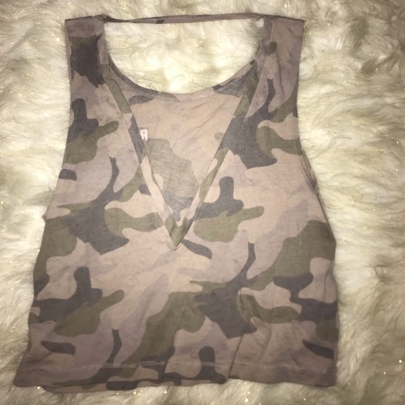 Vs workout tank - Picture 2 of 2